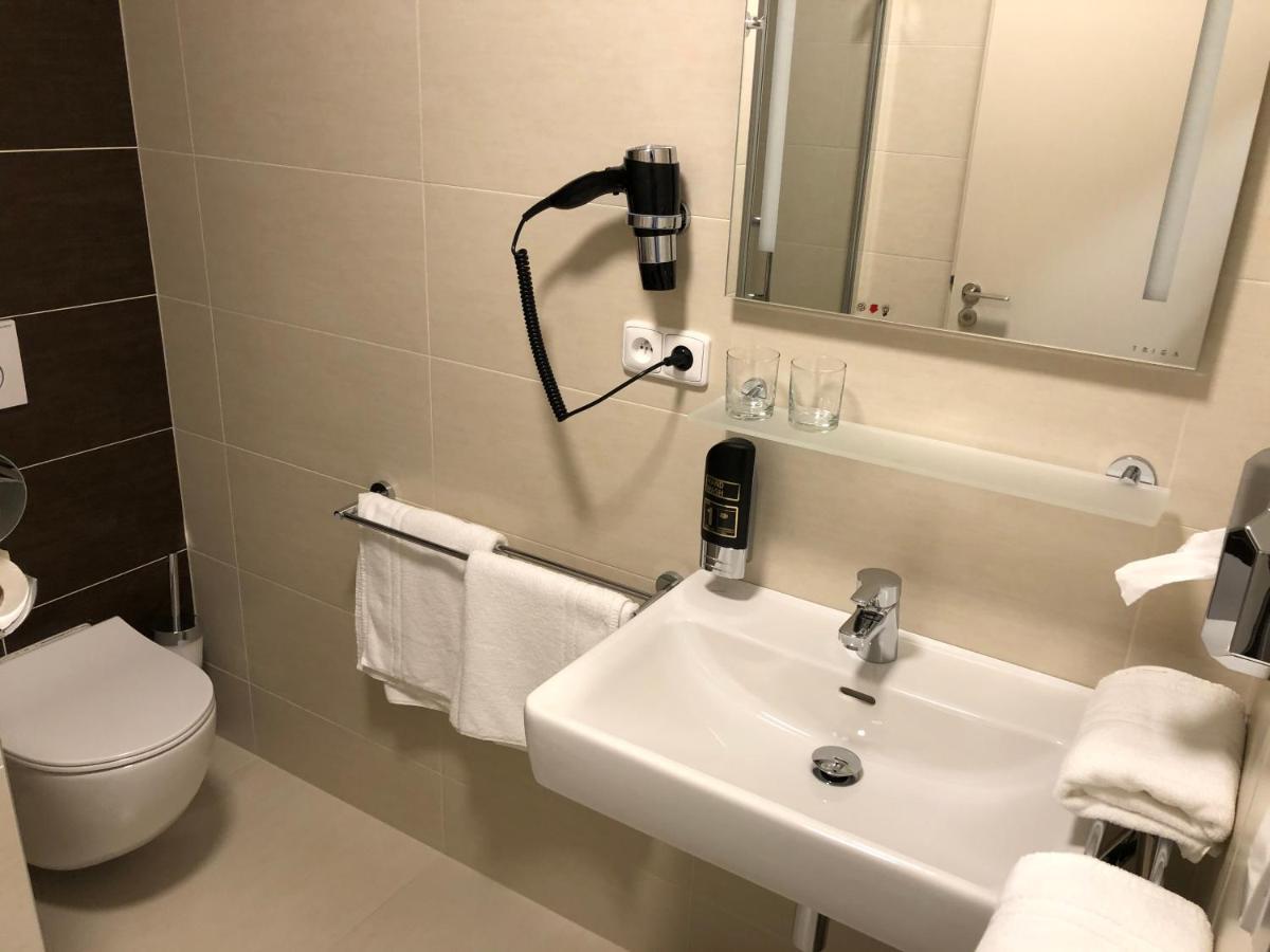 Jukebox Hotel 3*